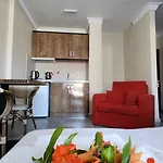 Ξενοδοχείο με διαμερίσματα Irem 3*