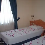 Ξενοδοχείο με διαμερίσματα Irem Μαρμαρίς